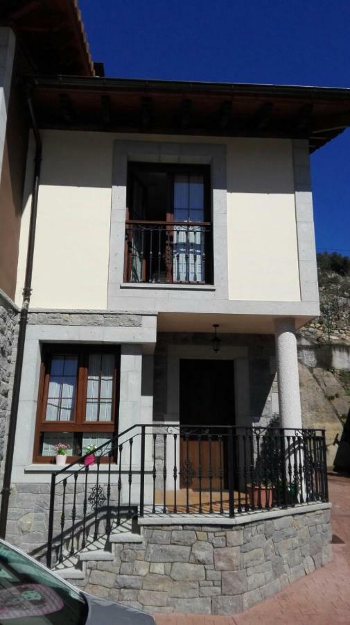 Las Cabraliegas Arenas De Cabrales Exterior photo